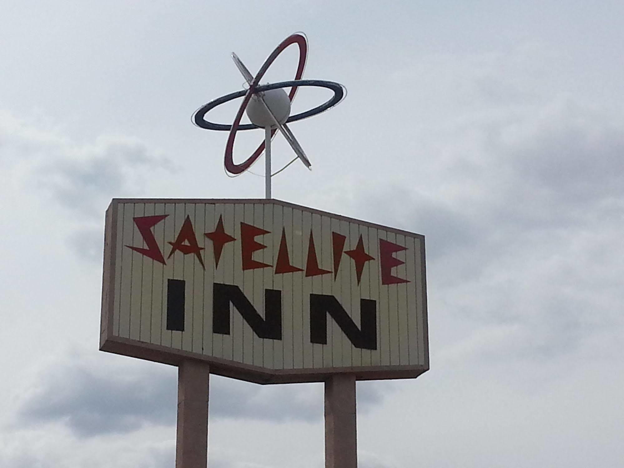 Satellite Inn 阿拉莫戈多 外观 照片